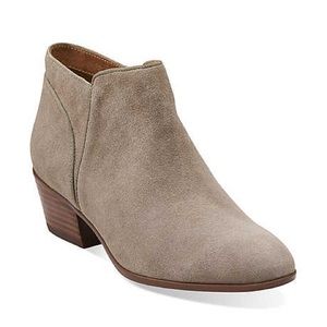 Clarks Indigo Spye Hale Suede Ankle Boots